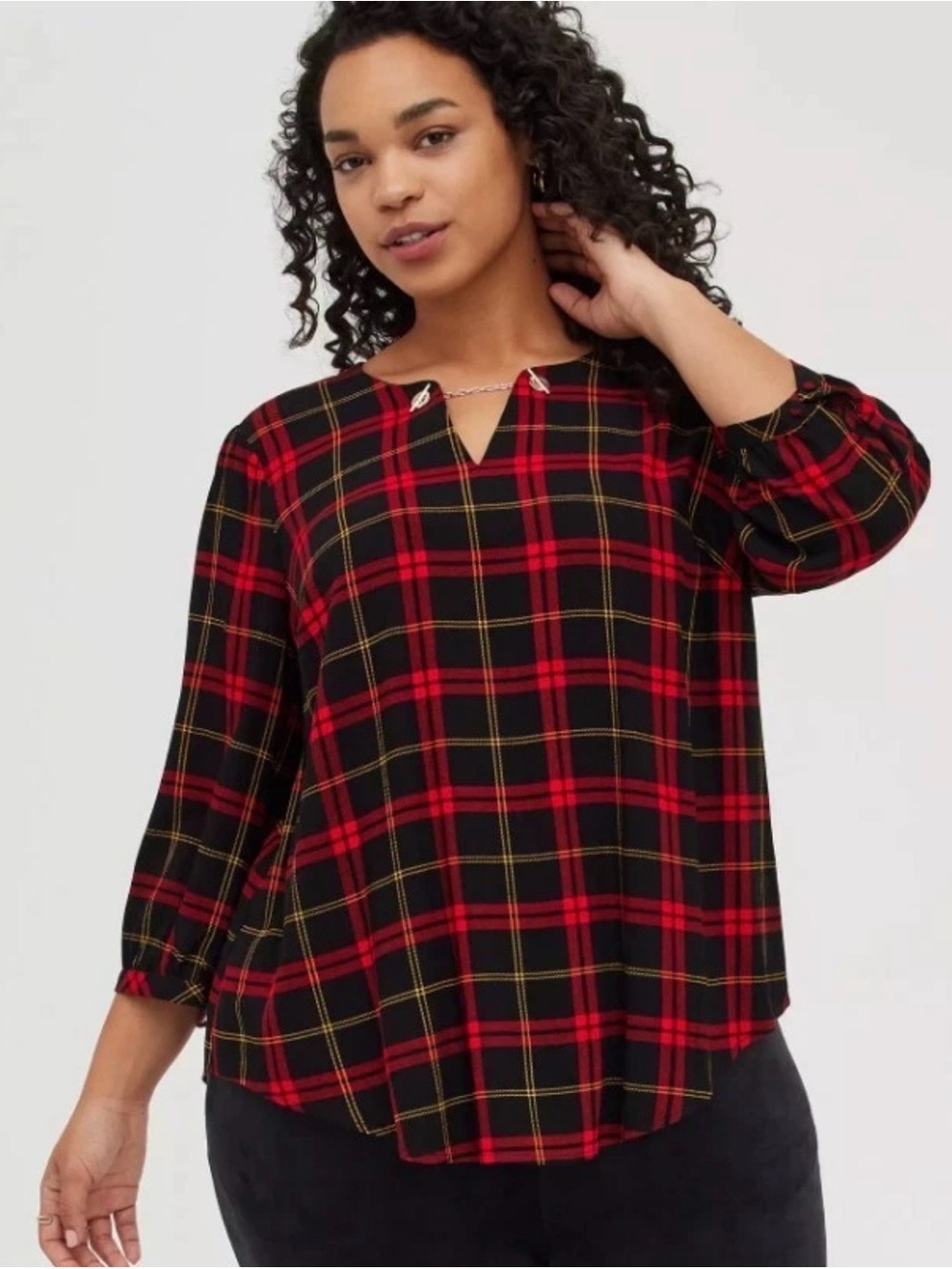 torrid Plaid blouse 3/4 Length Sleeve Black and Red with Gold Chain Size 2X